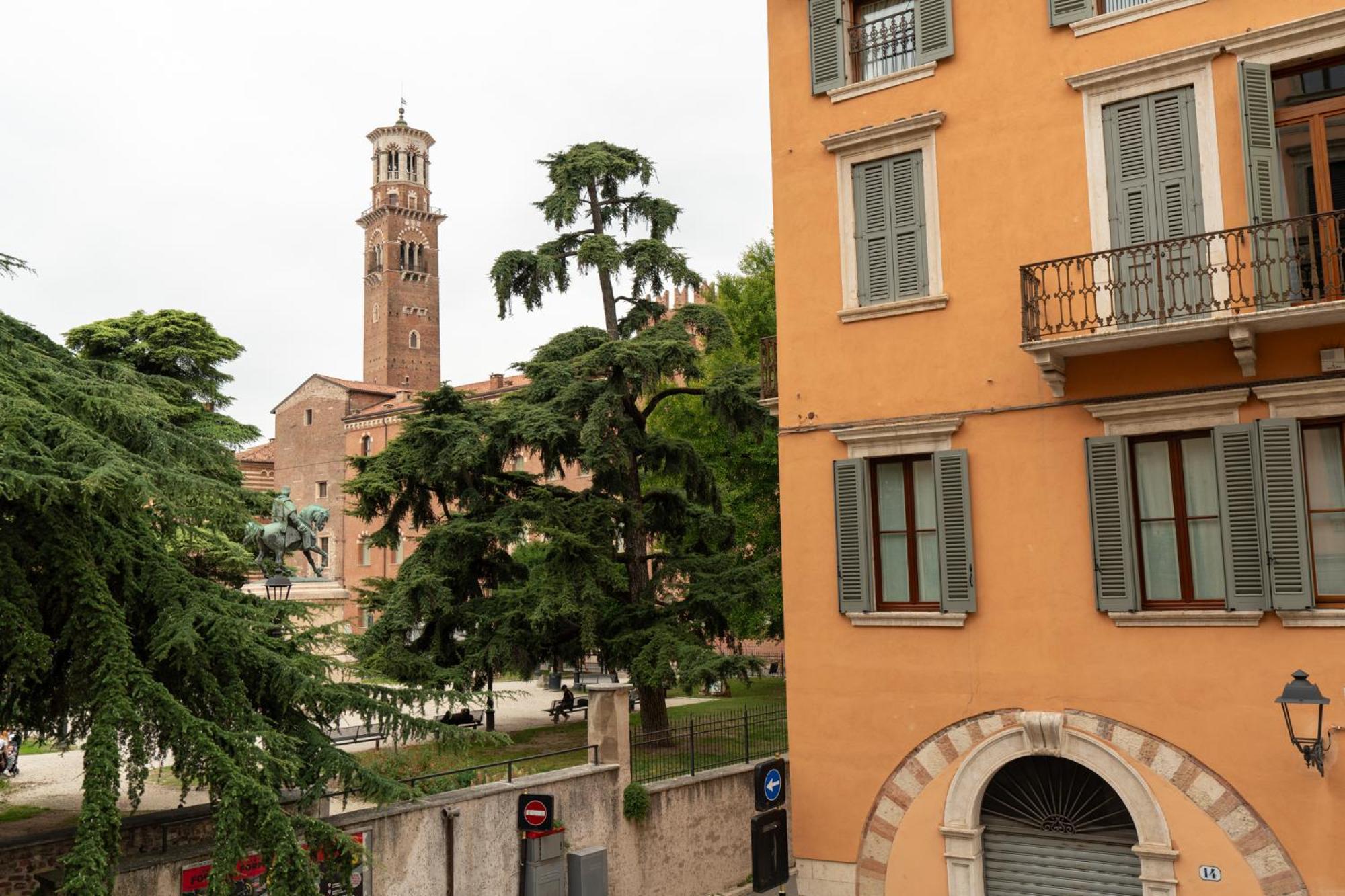 ホテル Palazzo Biasini By Postcardsfrom ヴェローナ エクステリア 写真